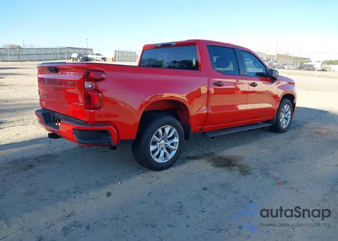 2022 Chevrolet Silverado 1500 2Wd Short Bed Custom z USA, uszkodzony, nr VIN 1GCPABEK6NZ631906